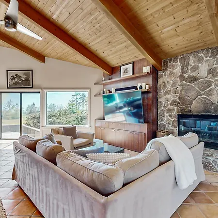 The Wolf House Villa